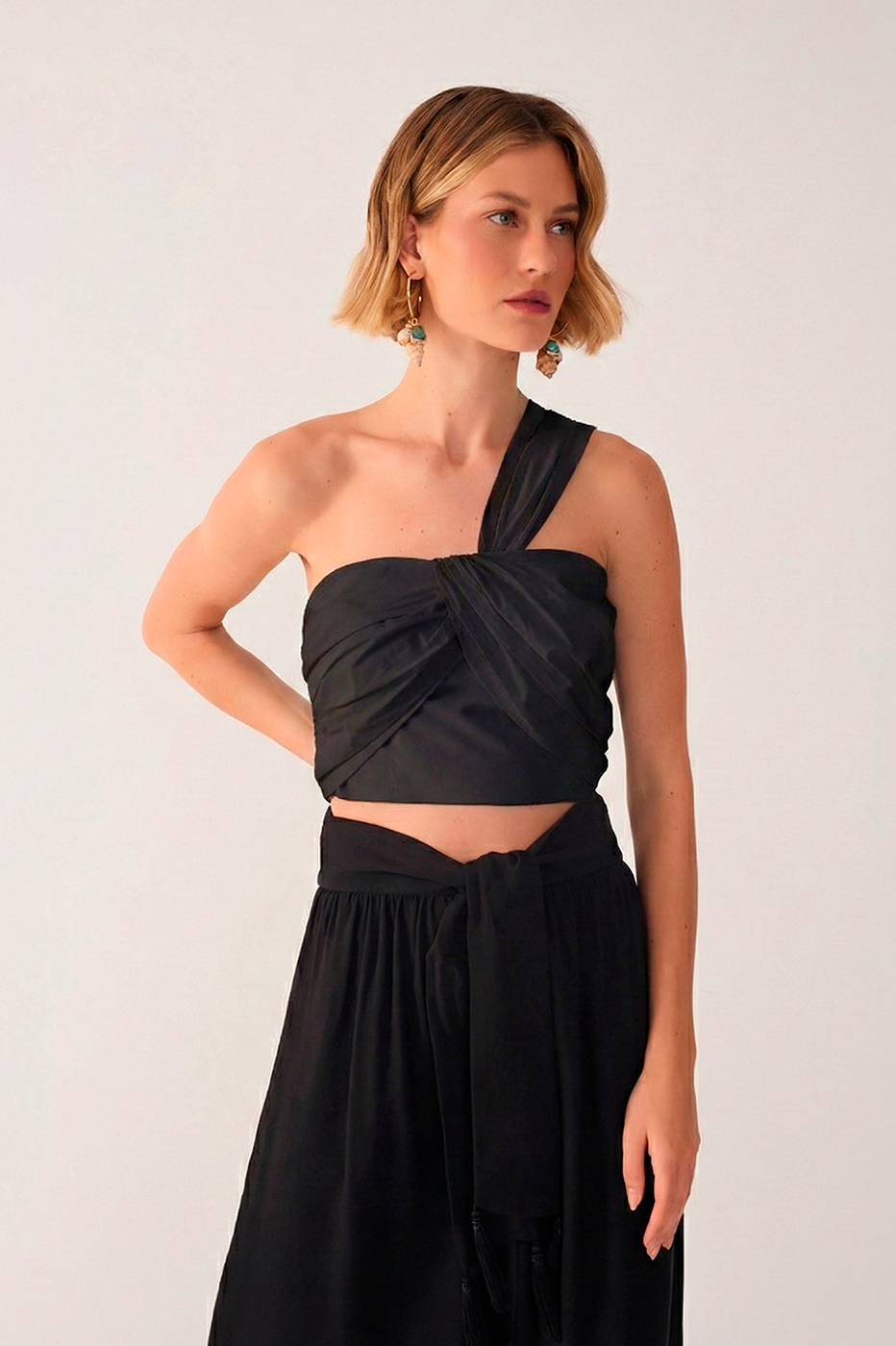 Black One-Shoulder Ruched Cotton Blouse_2