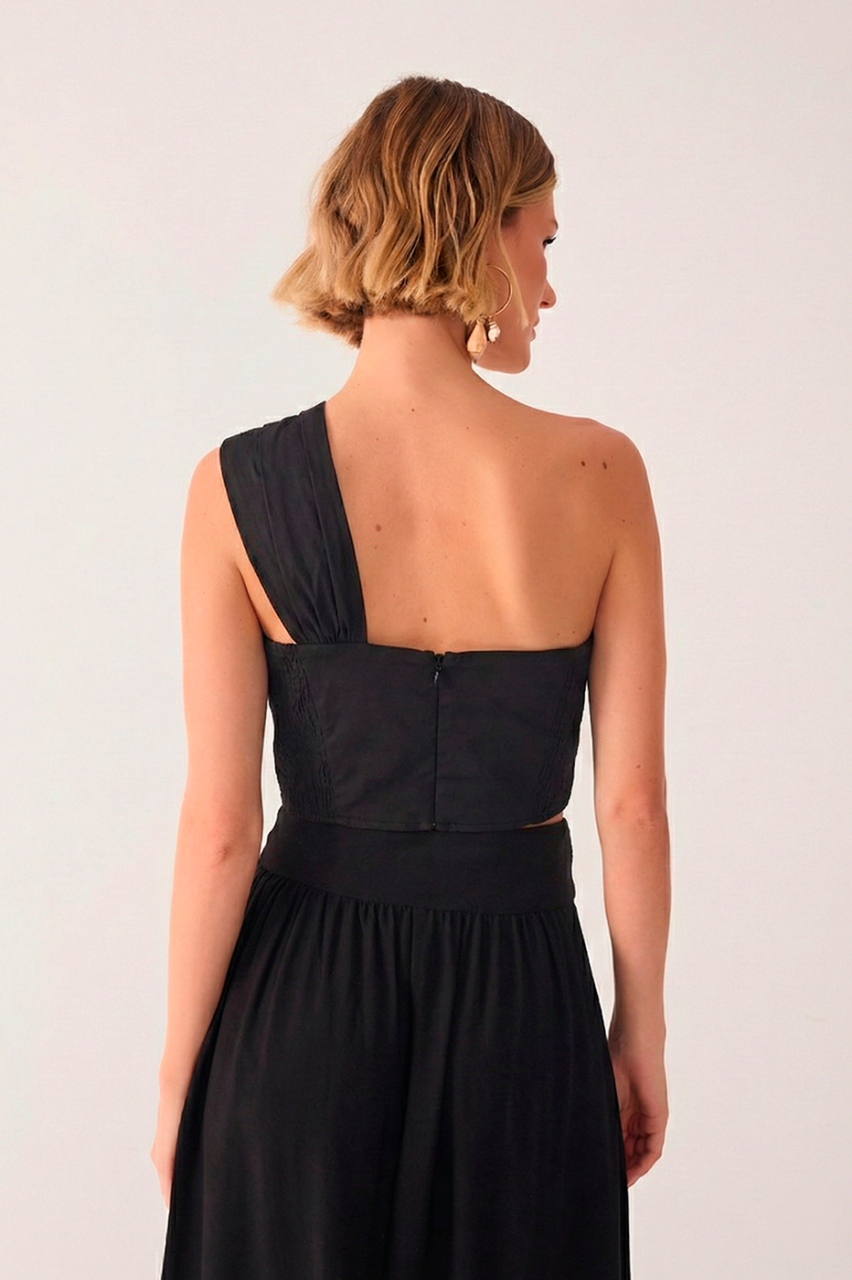 Black One-Shoulder Ruched Cotton Blouse_3