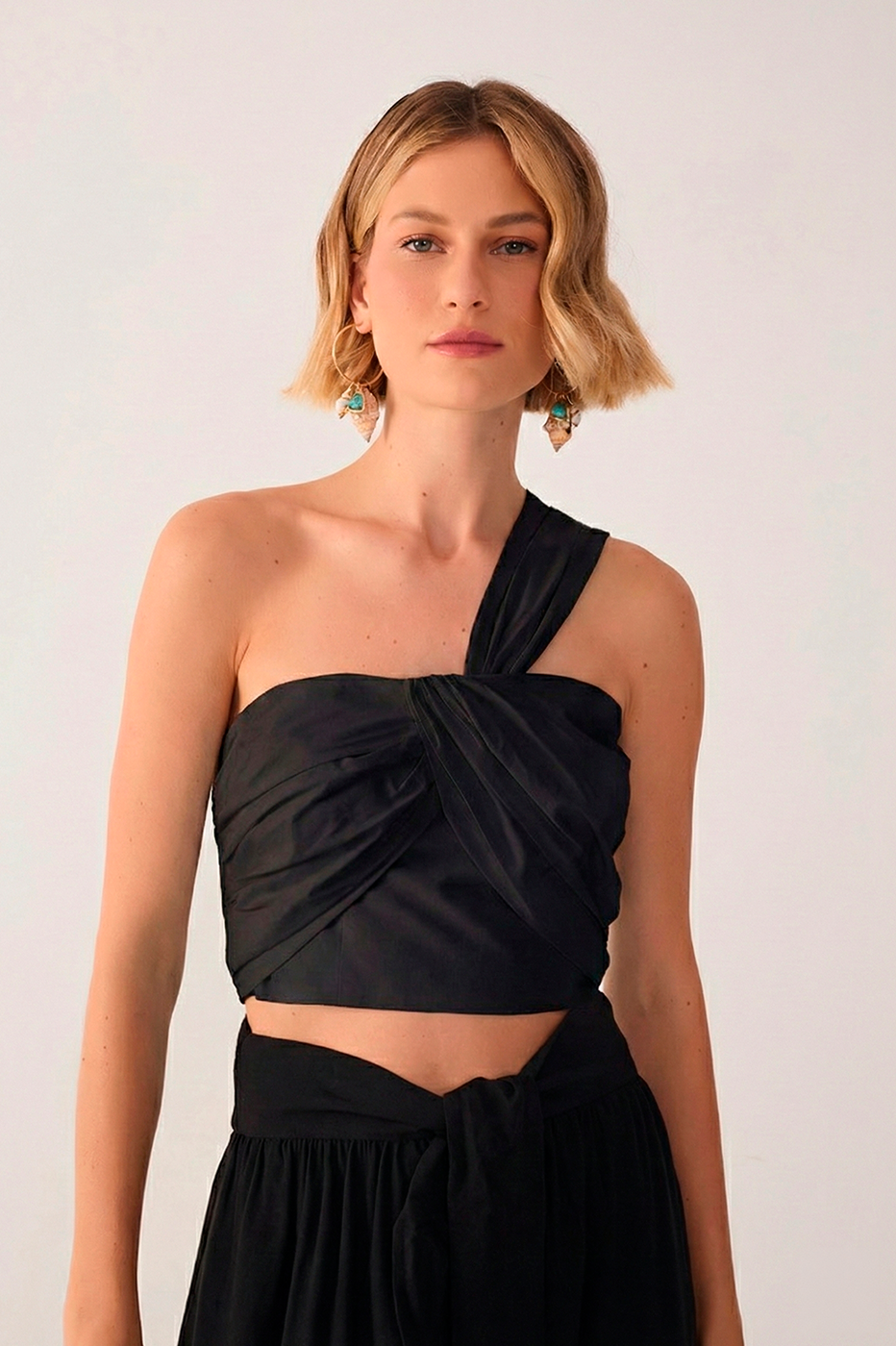 Black One-Shoulder Ruched Cotton Blouse_4