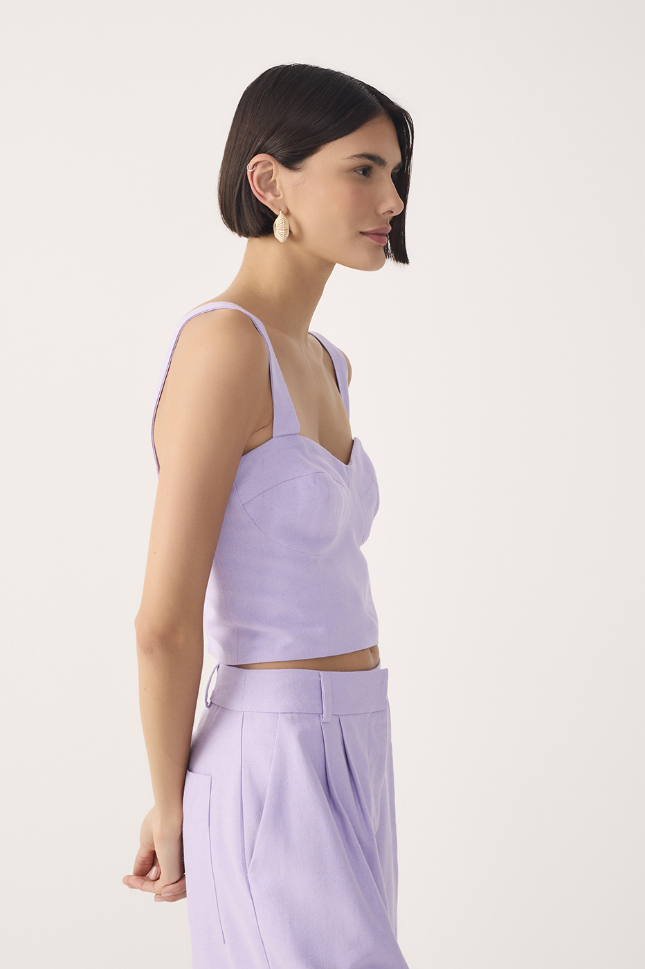 Linen Cut-Out Details Top_3