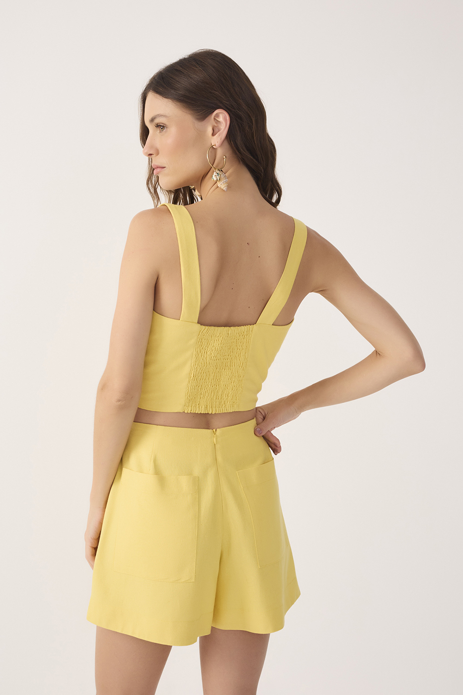 Linen Cut-Out Details Top_5