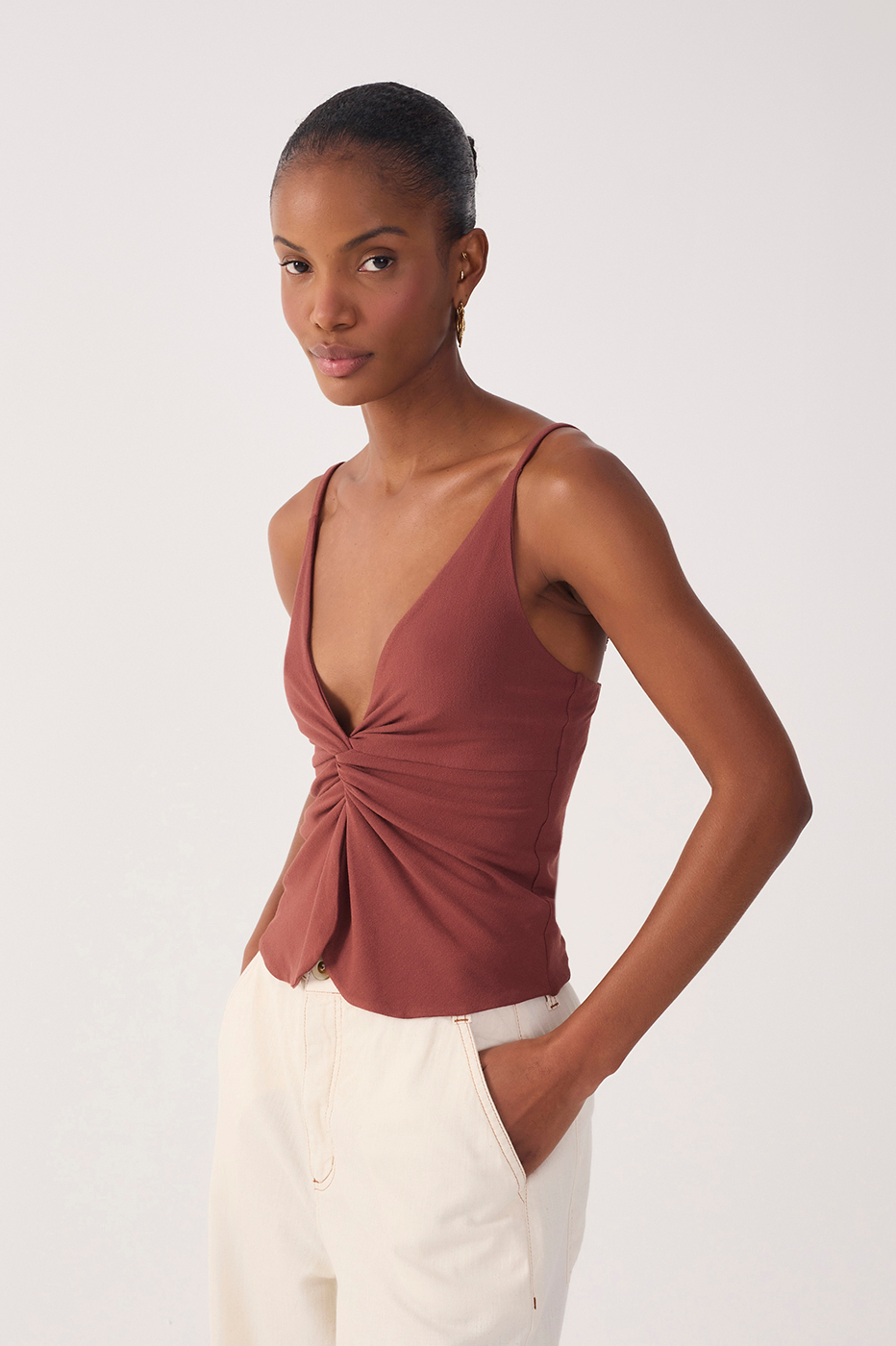 Twisted Front Crepe Knit Blouse_4