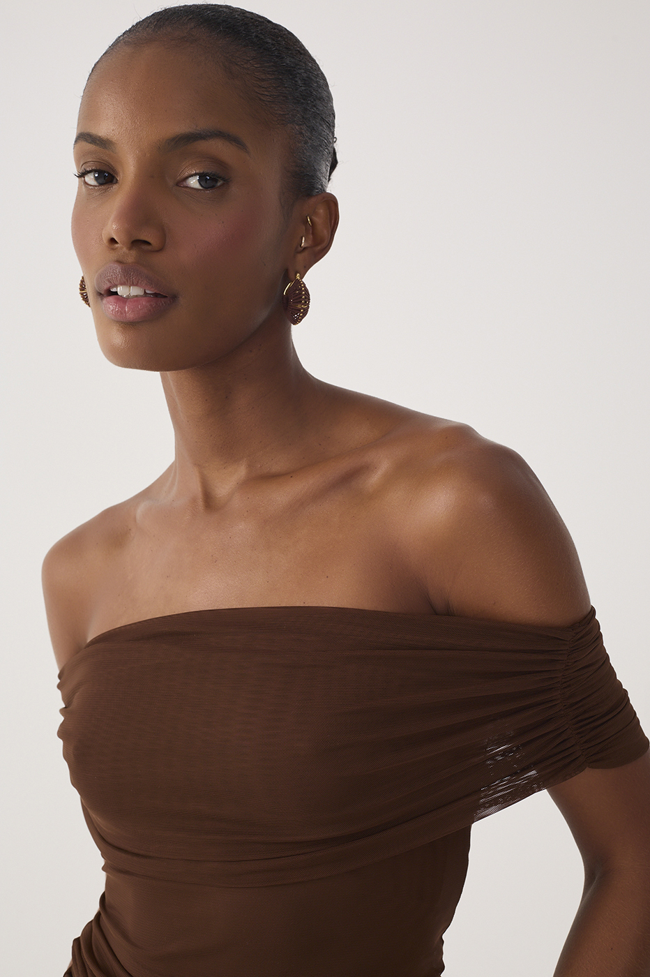 Off-the-Shoulder Tulle Blouse_3