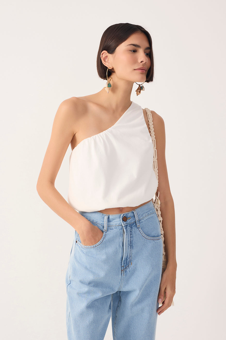 One-Shoulder Balloon Blouse_2