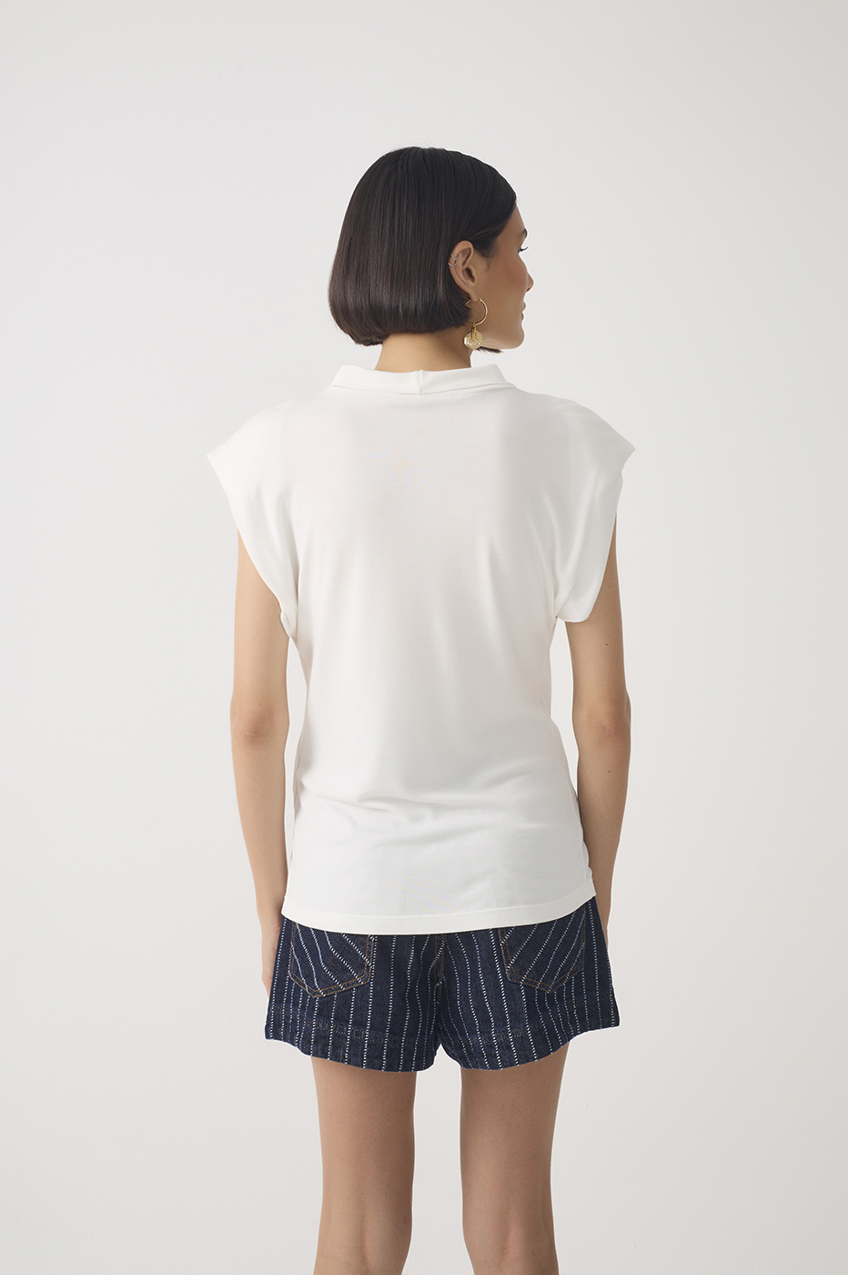 High Neck Shoulder Pad Sleeveless Blouse_5