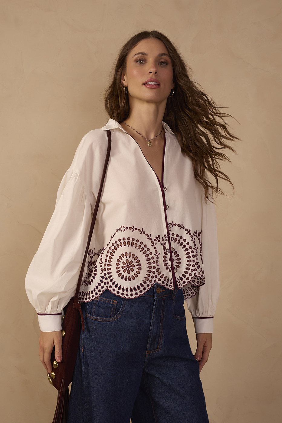 Cotton Embroidered Hem Shirt_1