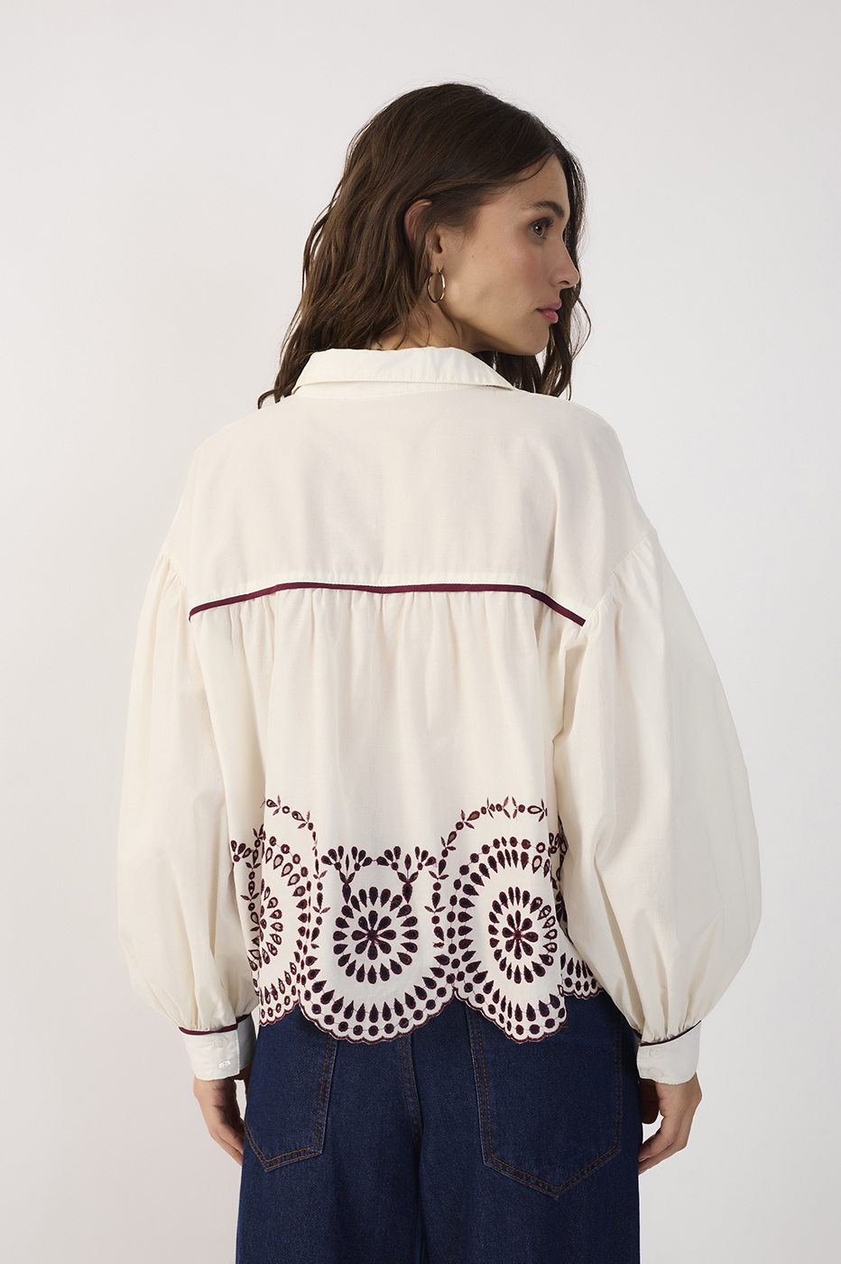 Cotton Embroidered Hem Shirt_6
