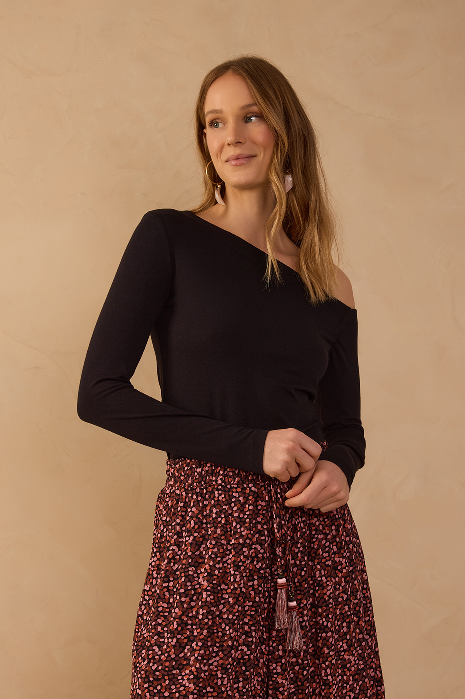 Asymmetric Knit Blouse_1