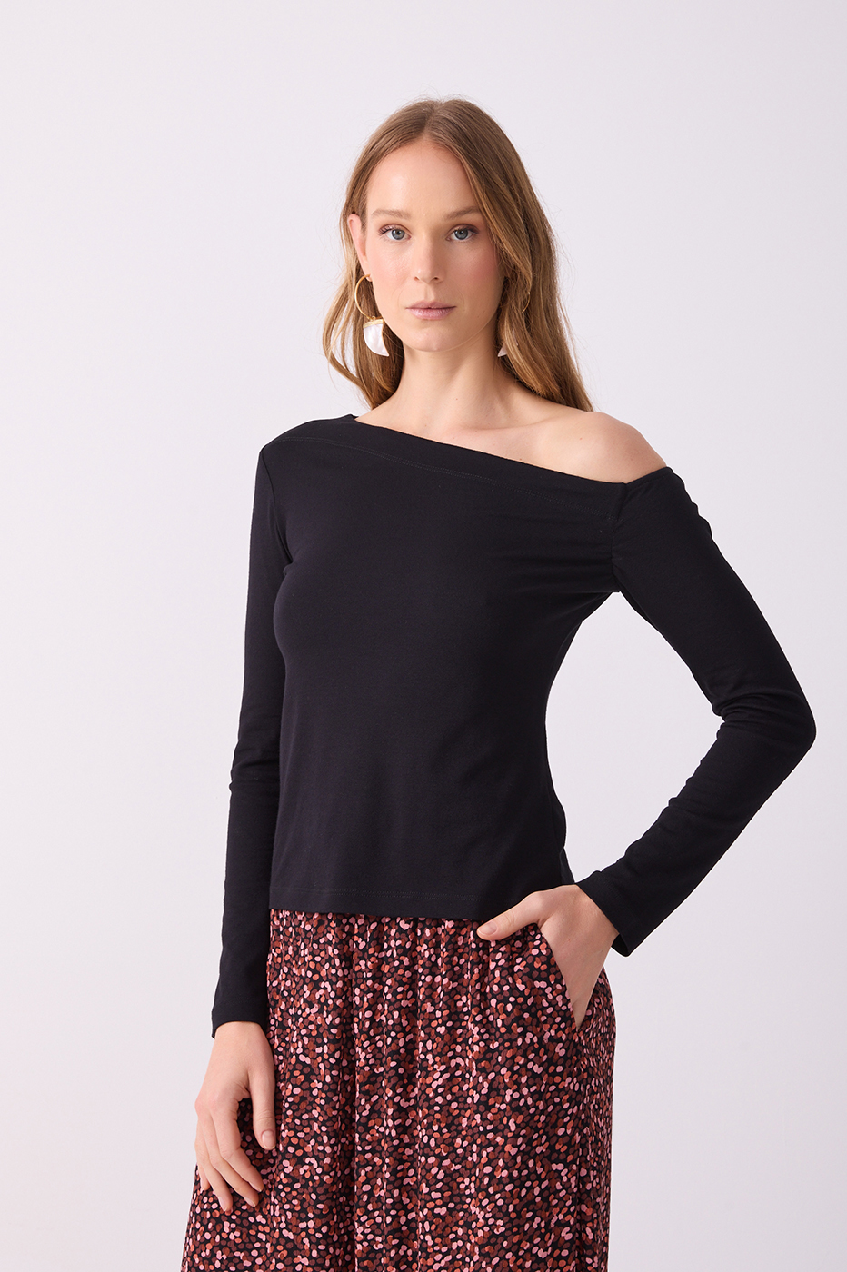 Asymmetric Knit Blouse_4
