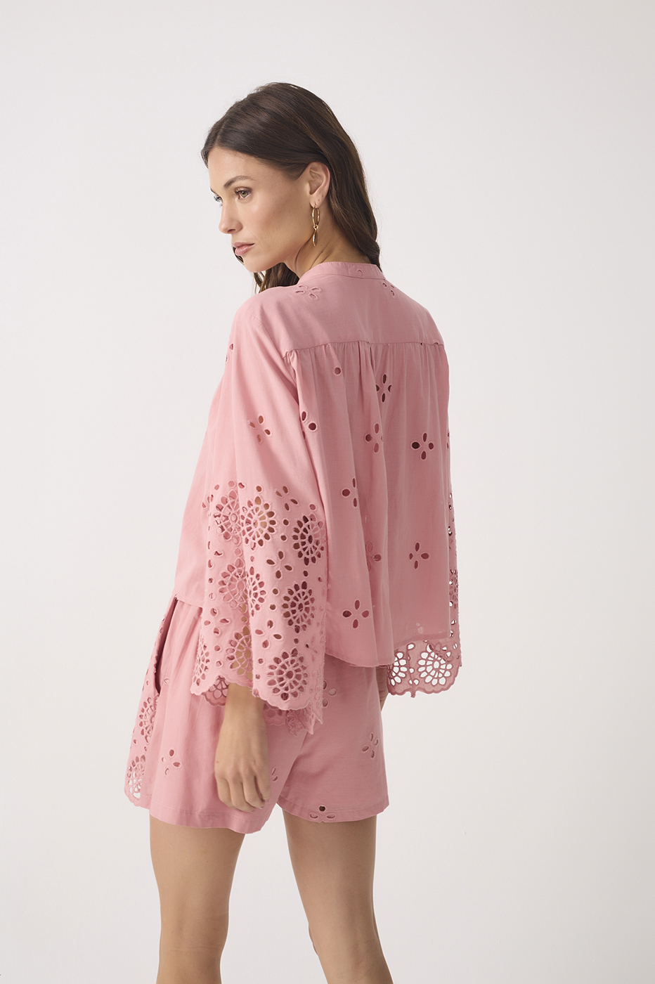 Embroidered Kimono Sleeve Buttoned Blouse_5