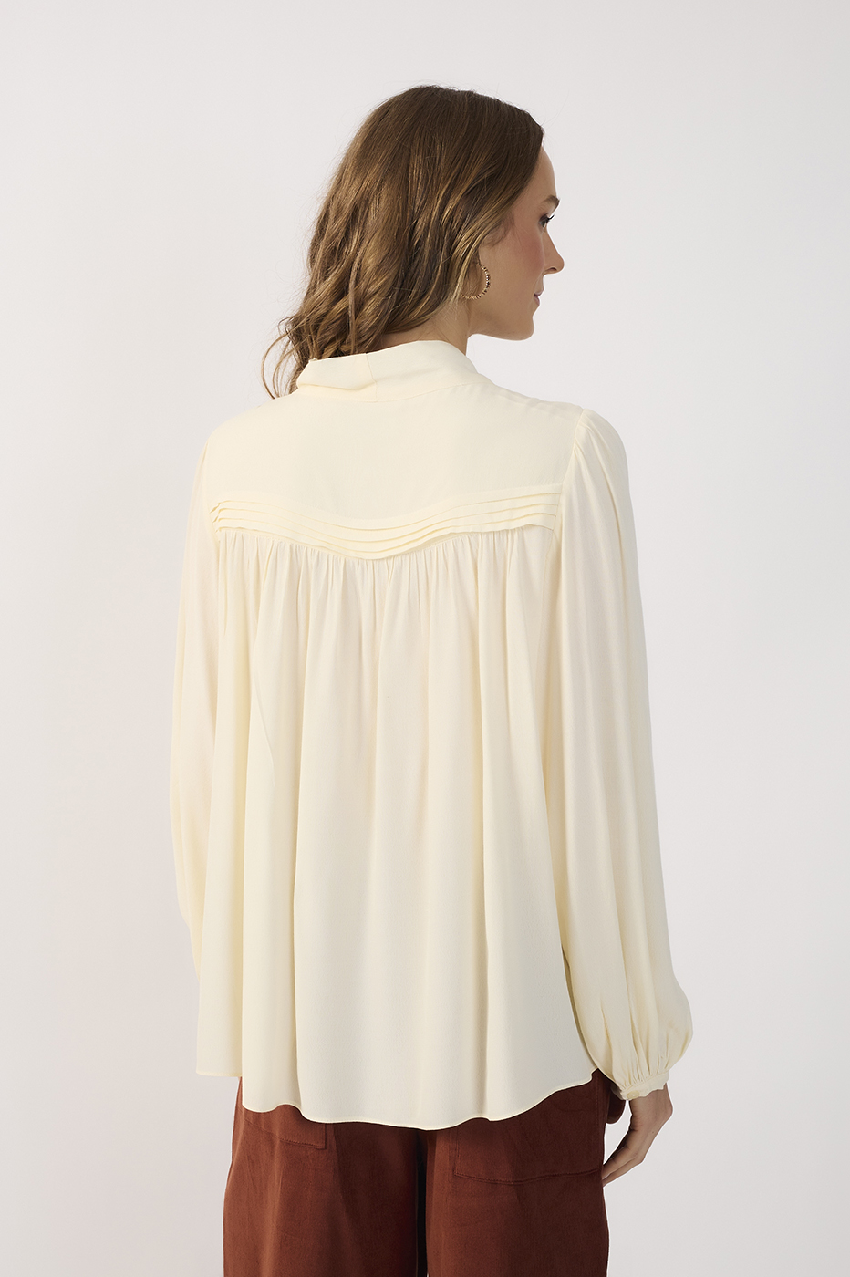 Crepe Pleated Front Yoke Blouse_7