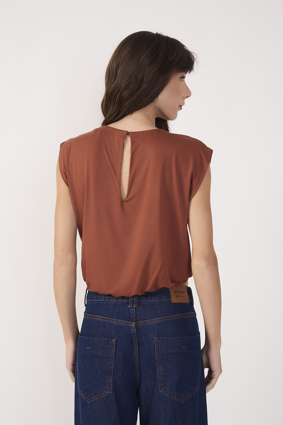 Padded Sleeveless Blouse_6