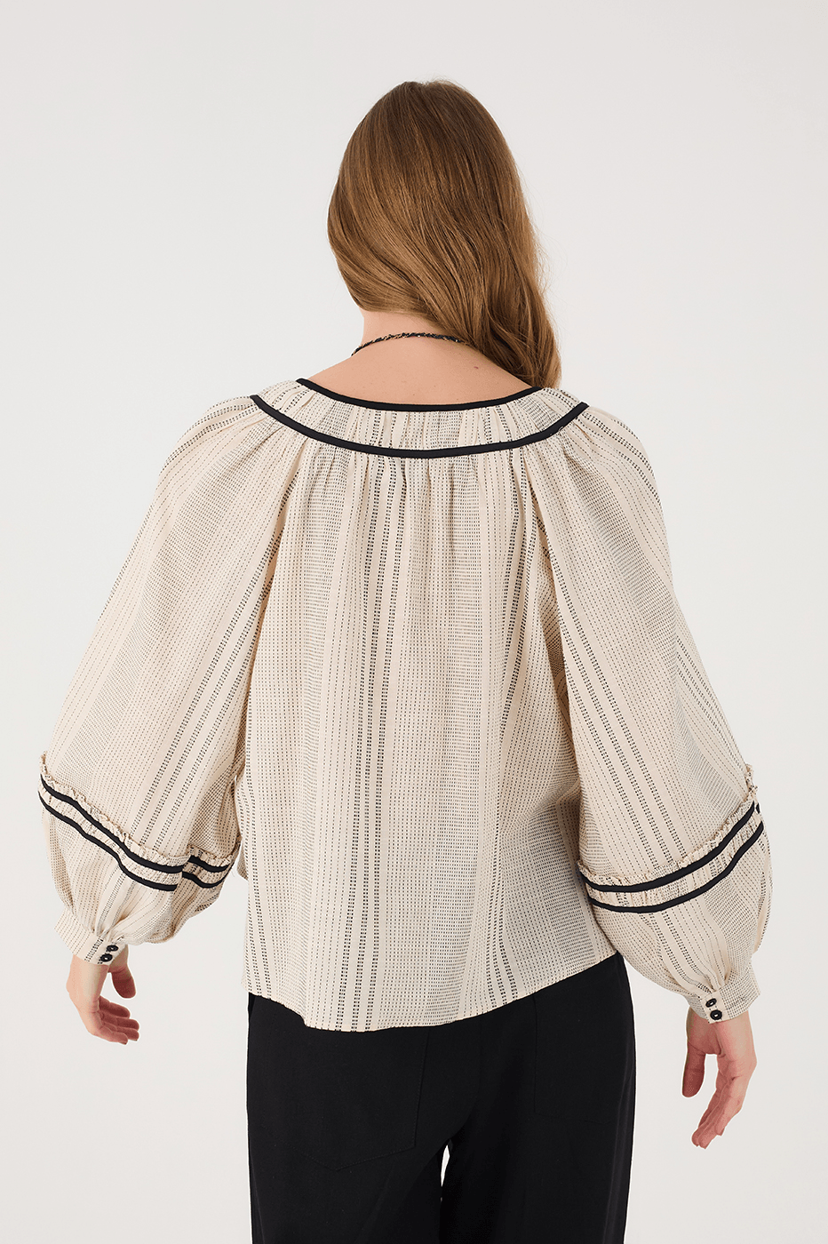 Off-White Front Ties Ruffle Blouse