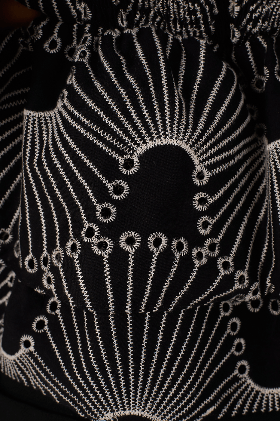 Black Embroidered Ondas Puff Sleeve Peplum Cotton Blouse