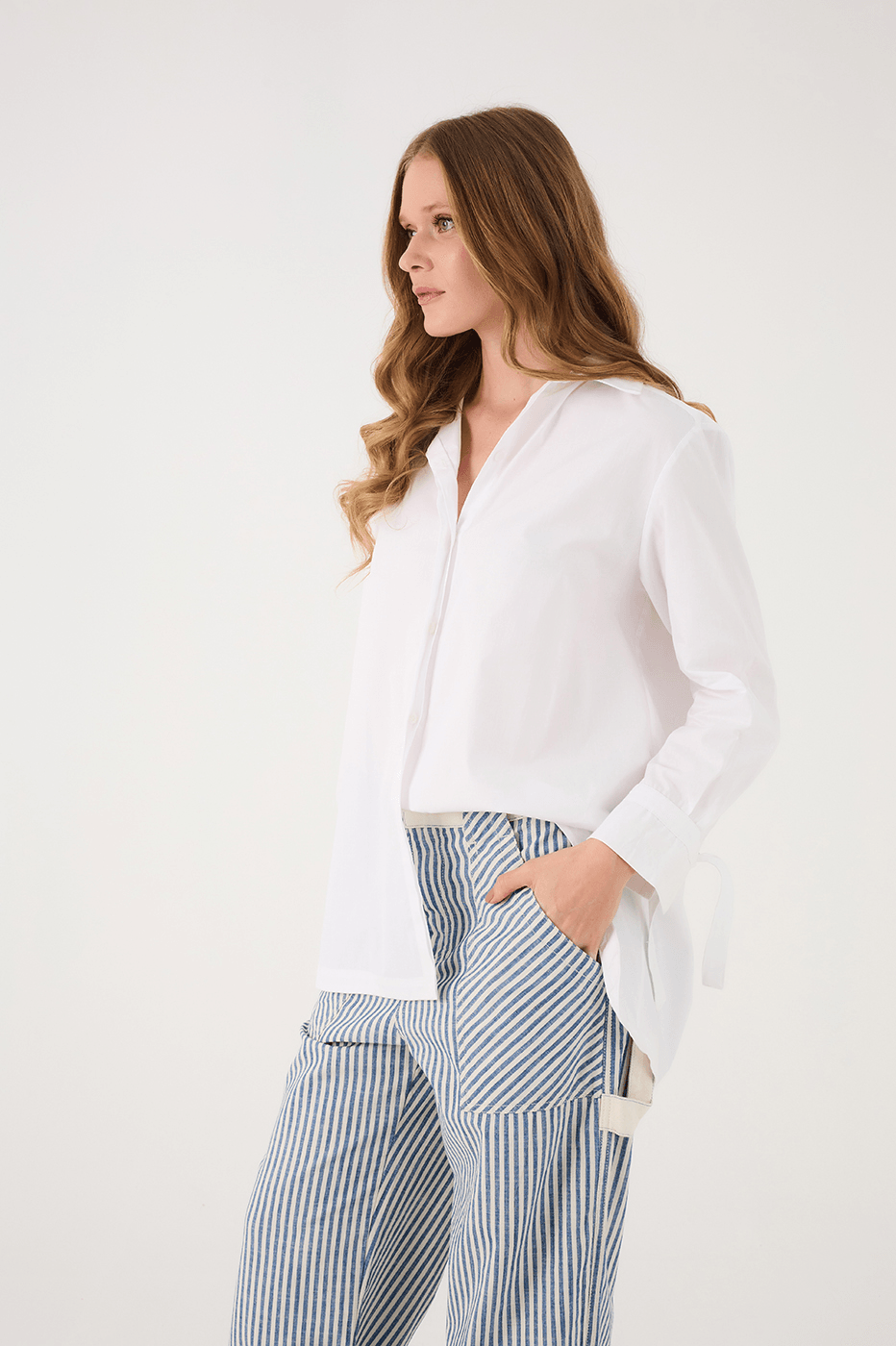 White Collared Buttoned Cuff Ties Cotton Shirt