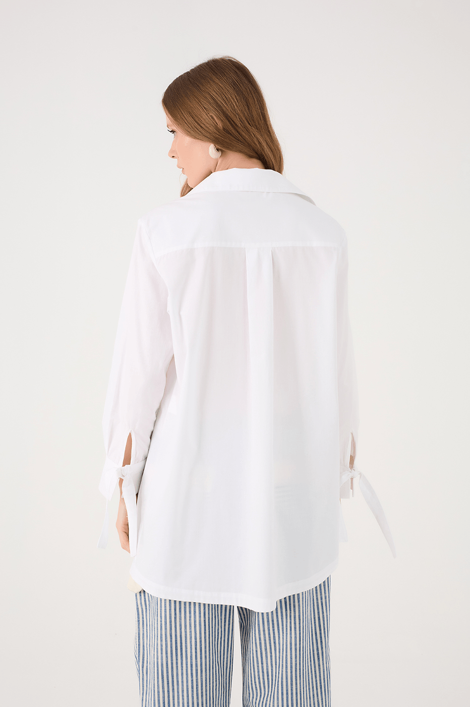 White Collared Buttoned Cuff Ties Cotton Shirt