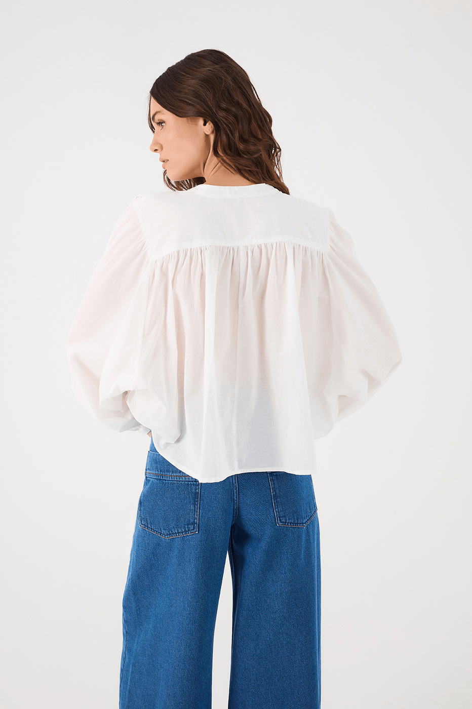 Off-White Buttoned Puff Sleeve Cotton Blouse