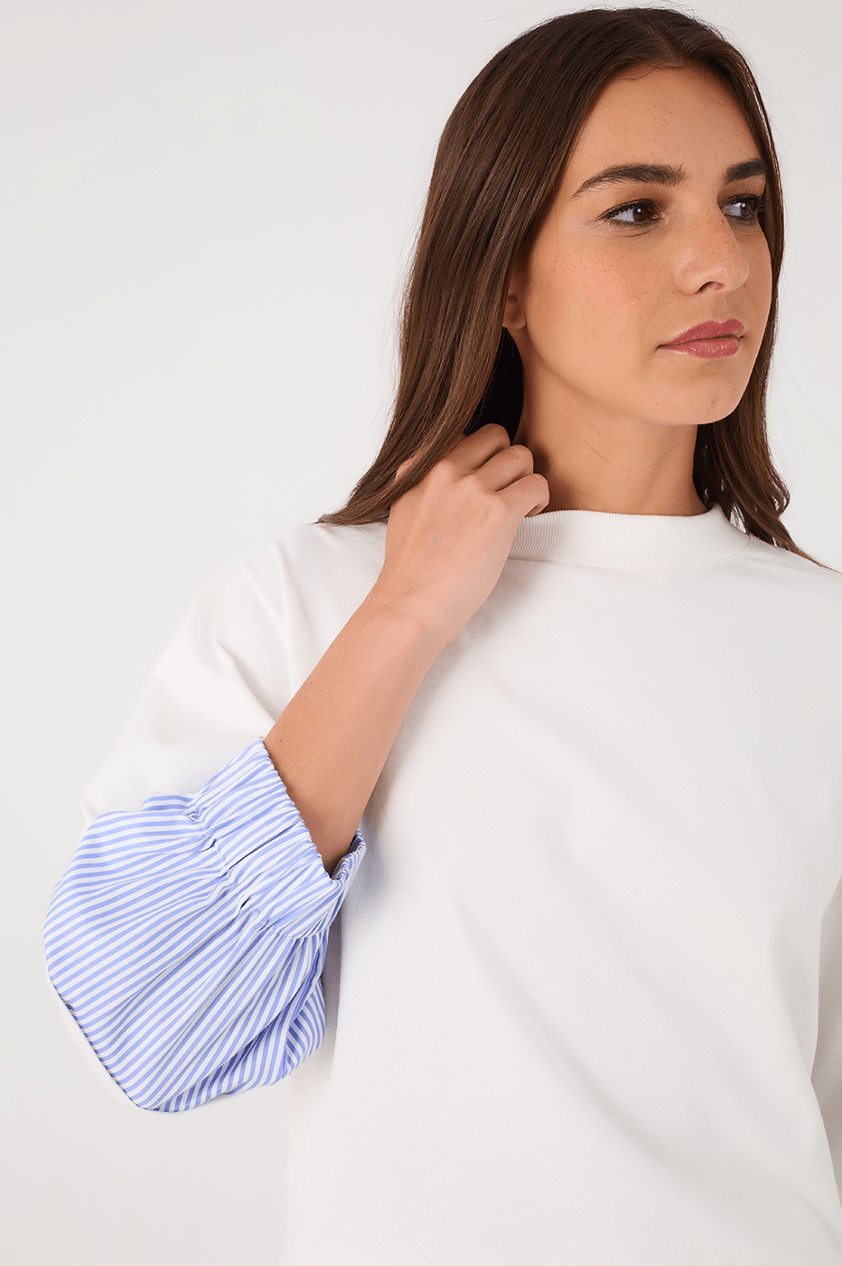 Off-White Crew Neck Striped Cuff T-Shirt