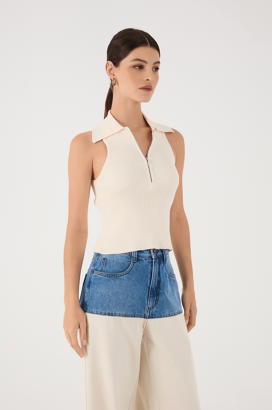 Off-White Ribbed V Neck Zipper Tank Top
