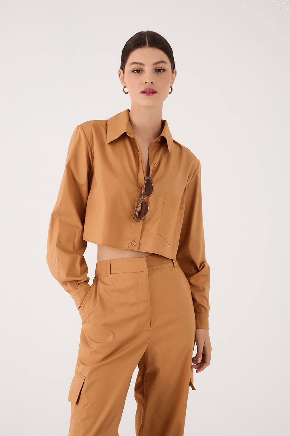 Beige Leme Collared Buttoned Long Sleeve Crop Shirt