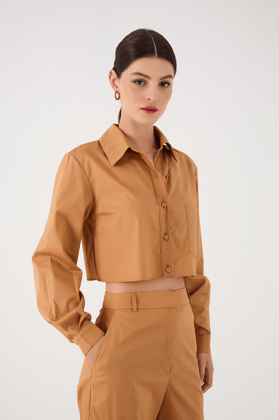 Beige Leme Collared Buttoned Long Sleeve Crop Shirt
