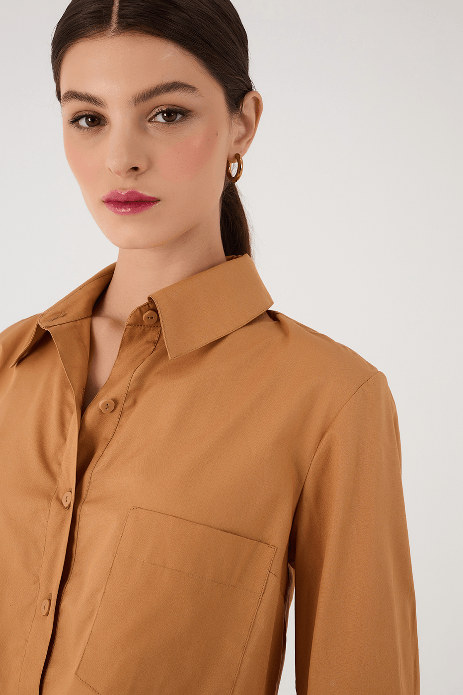 Beige Leme Collared Buttoned Long Sleeve Crop Shirt