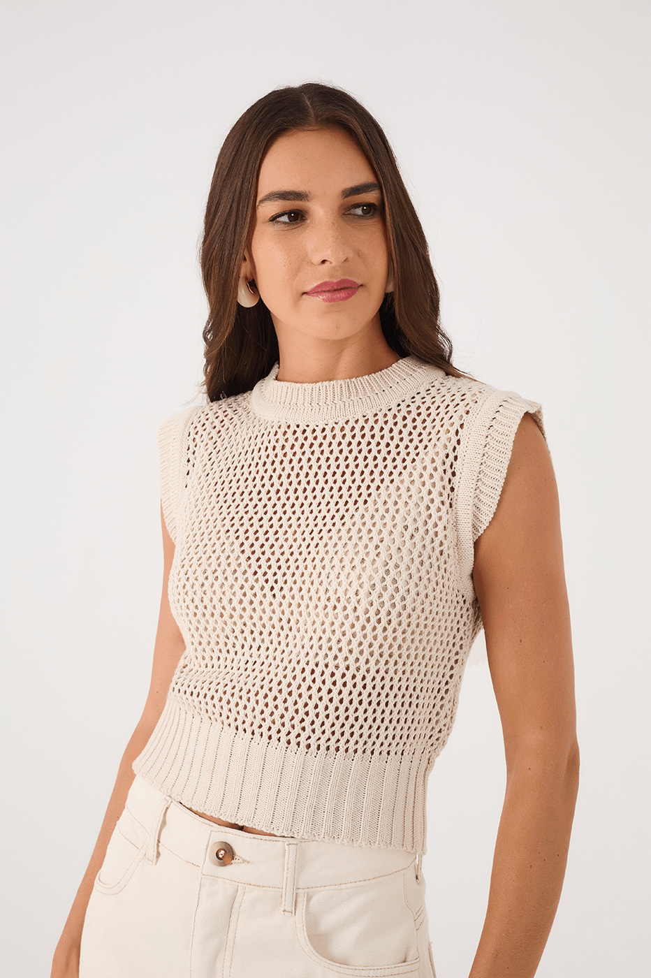 Off-White Crew Neck Sleeveless Pullover Tricot Blouse