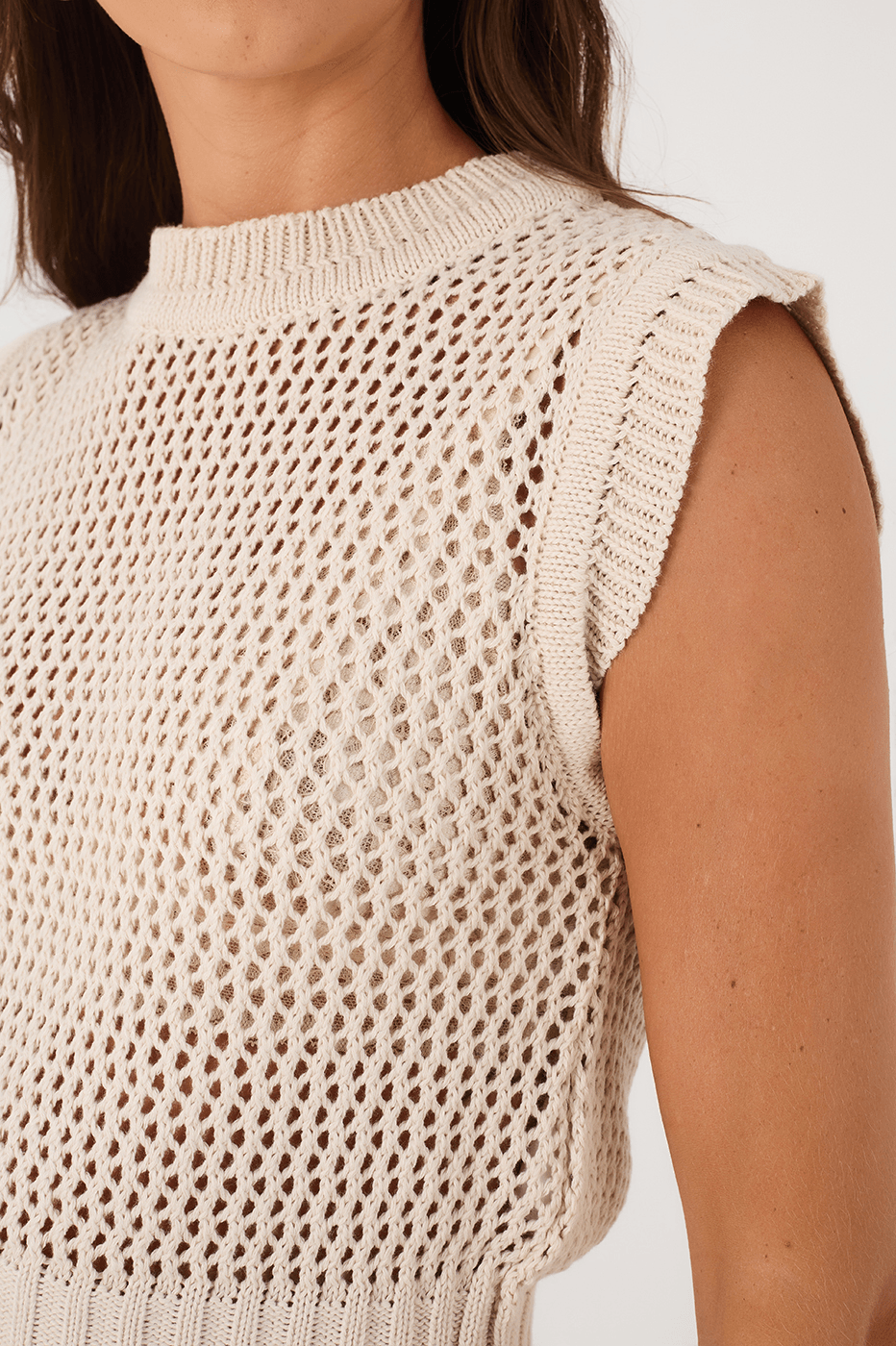 Off-White Crew Neck Sleeveless Pullover Tricot Blouse