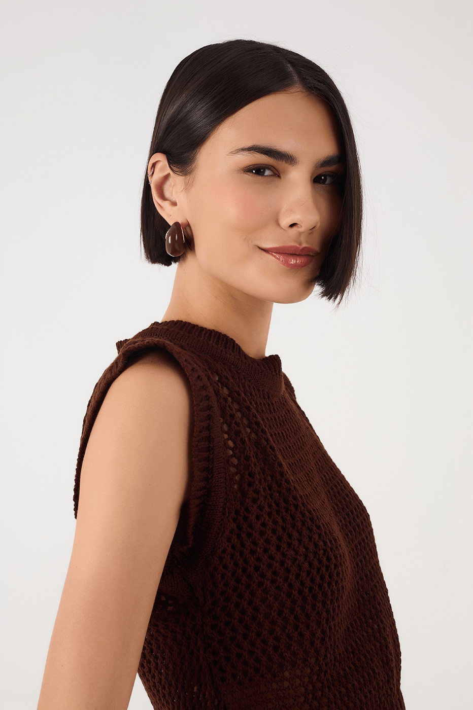 Brown Caffeine Crew Neck Sleeveless Pullover Tricot Blouse