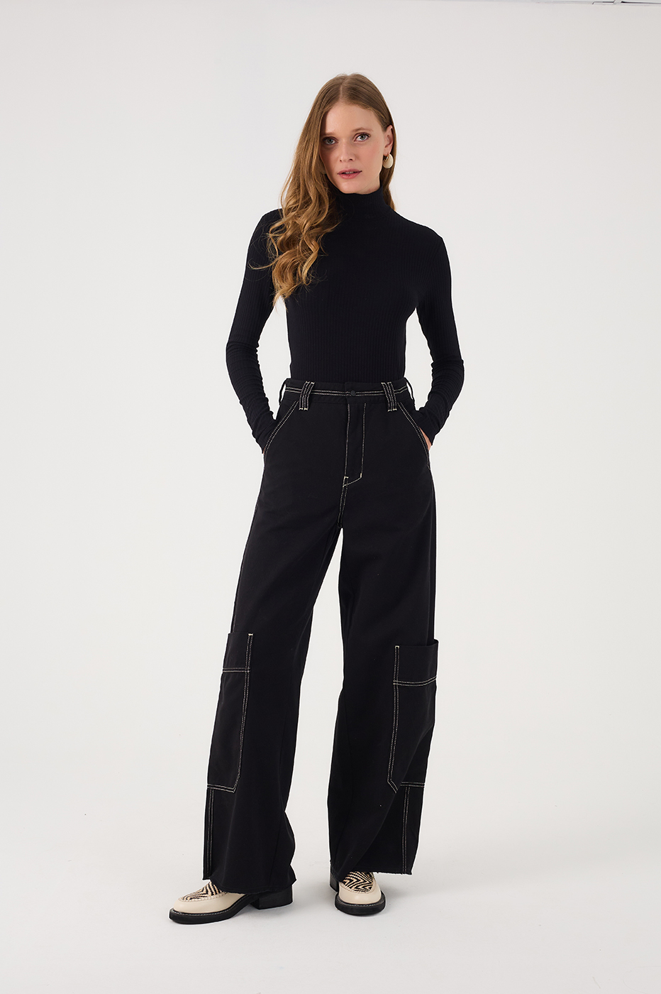 Black Leg Pockets Twill Pants