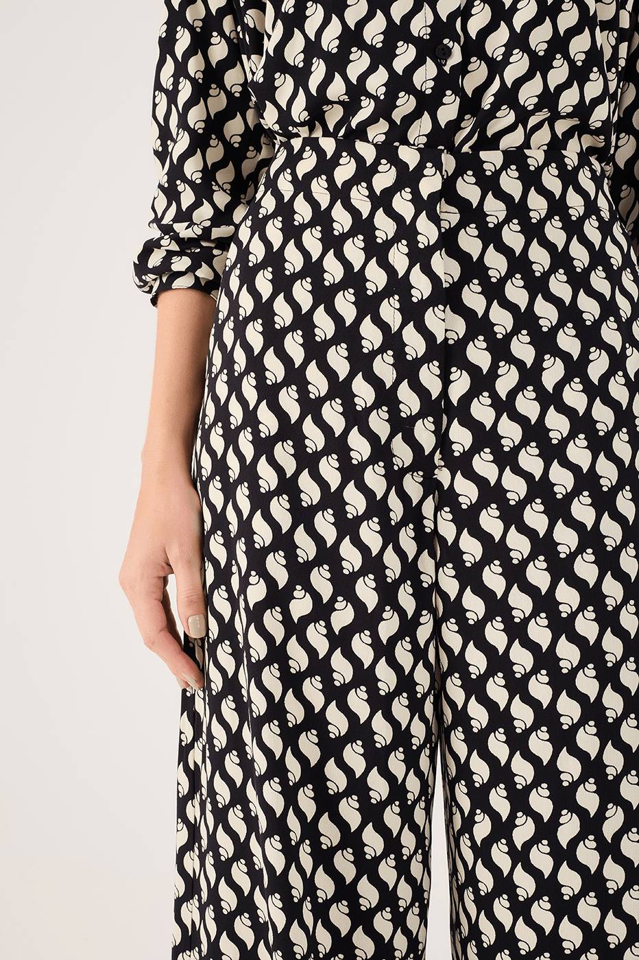 Crepe Pant In Coastal Print_4