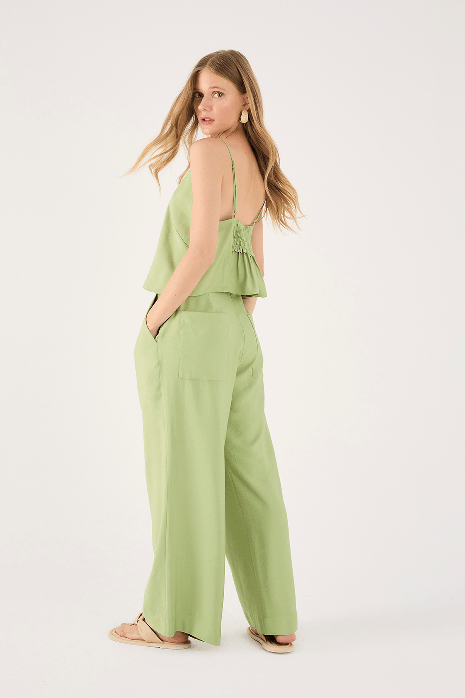 Front-Pleat Wide-Leg Pants_5