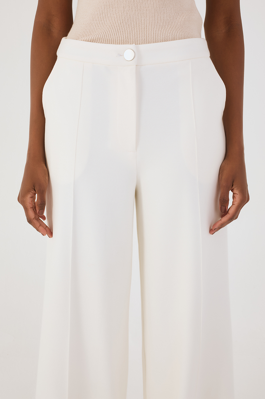 Off-White Pockets Tailored Pants