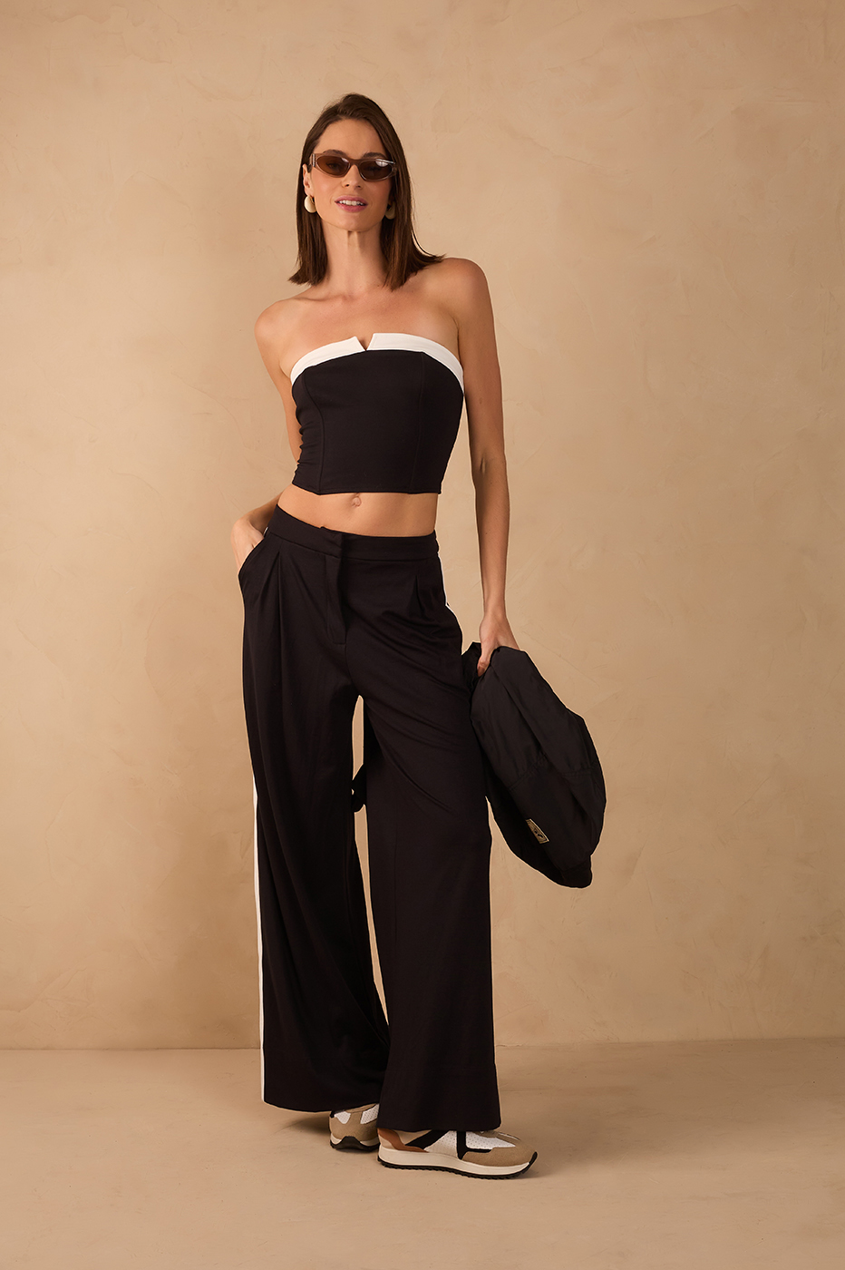 Black Bicolor Pockets Wide-Leg Tailored Pants