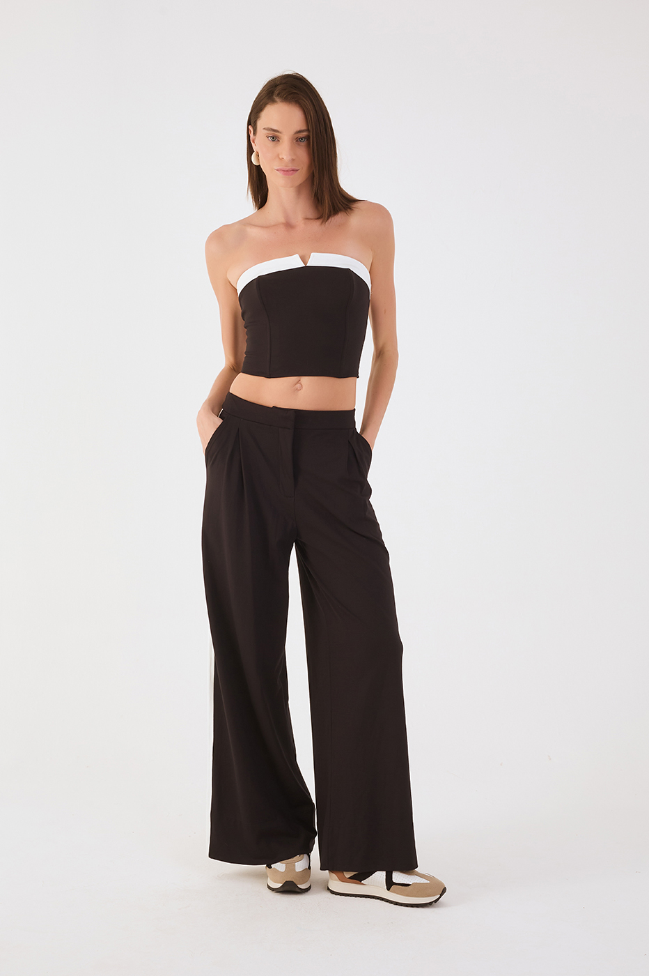 Black Bicolor Pockets Wide-Leg Tailored Pants