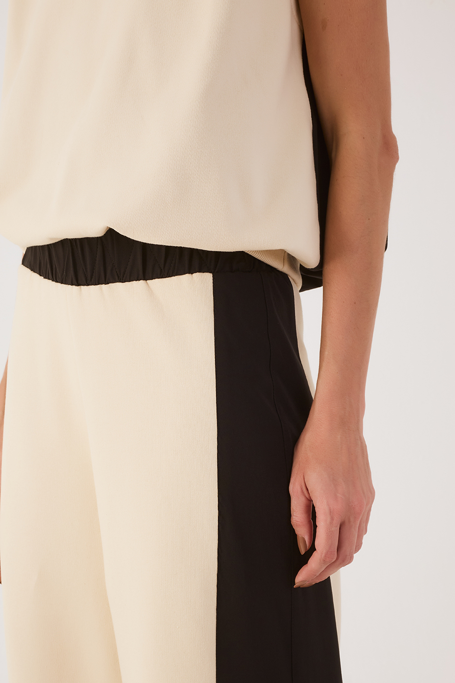 Black Bicolor Elastic Waist Zippered Cuffs Sweatpants