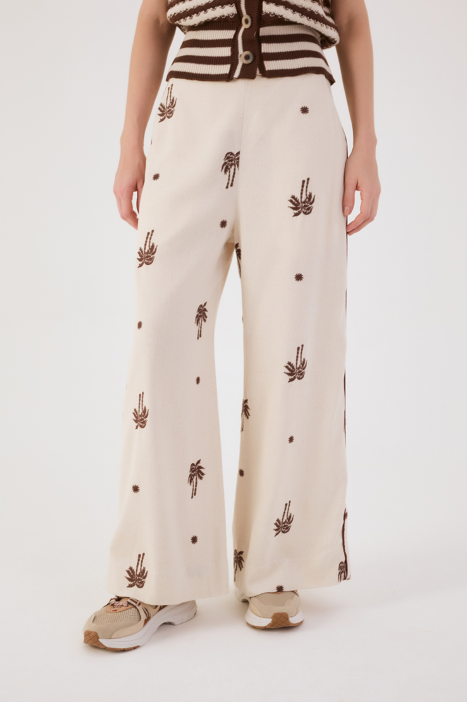 Natural Sol Rio Embroidered Cropped Pants