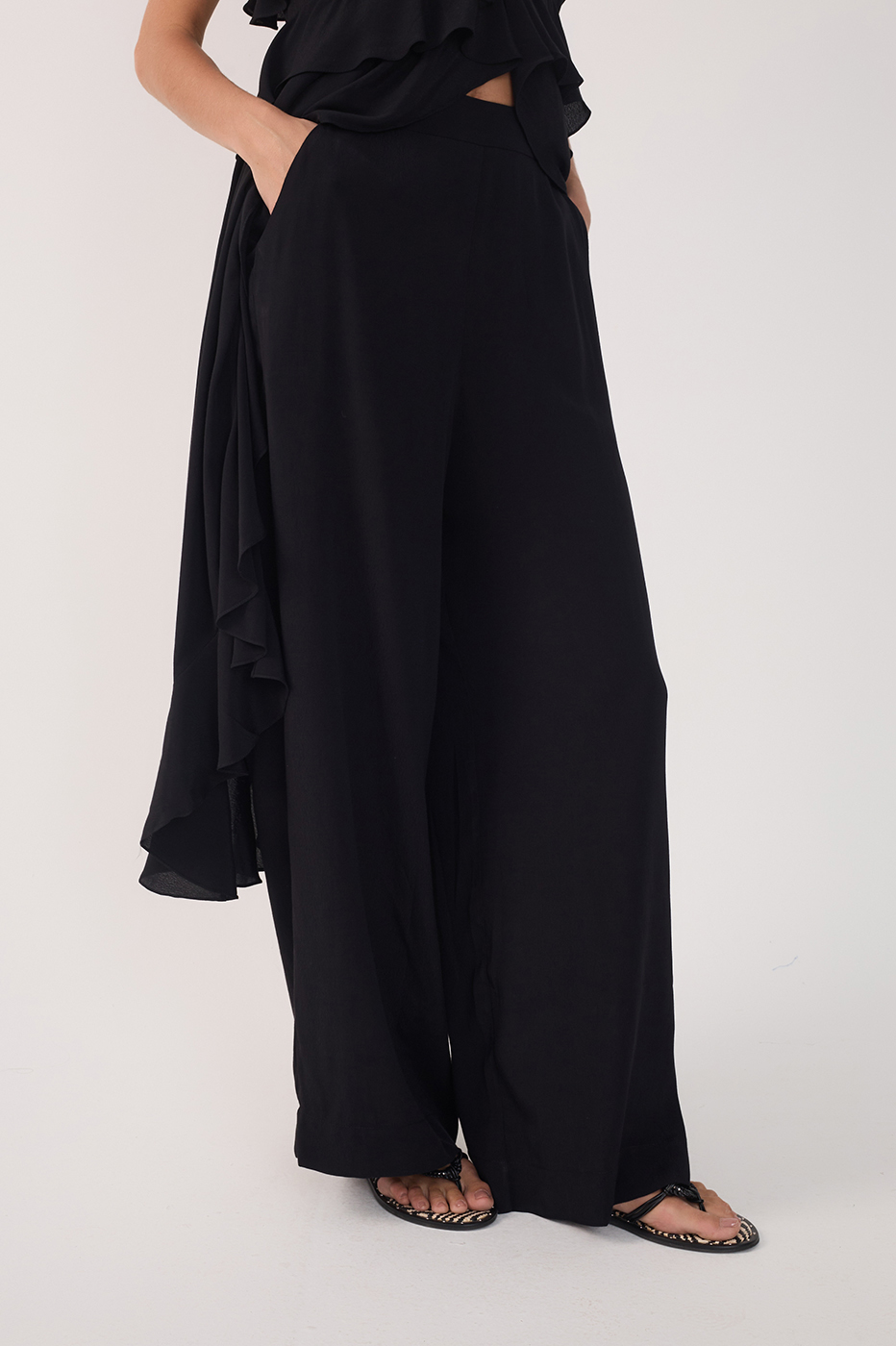Crepe Wide-Leg Pants_4