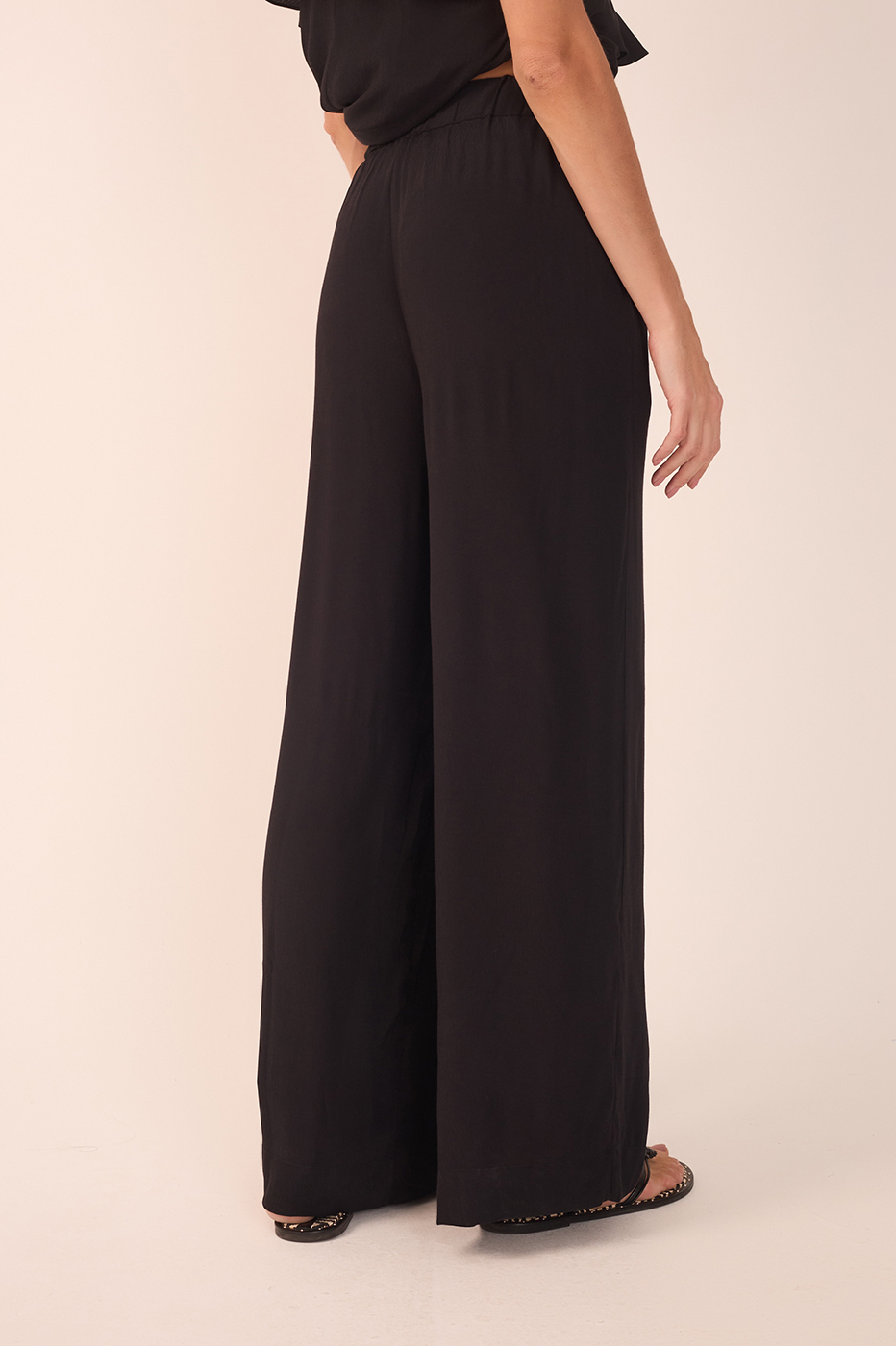Crepe Wide-Leg Pants_6
