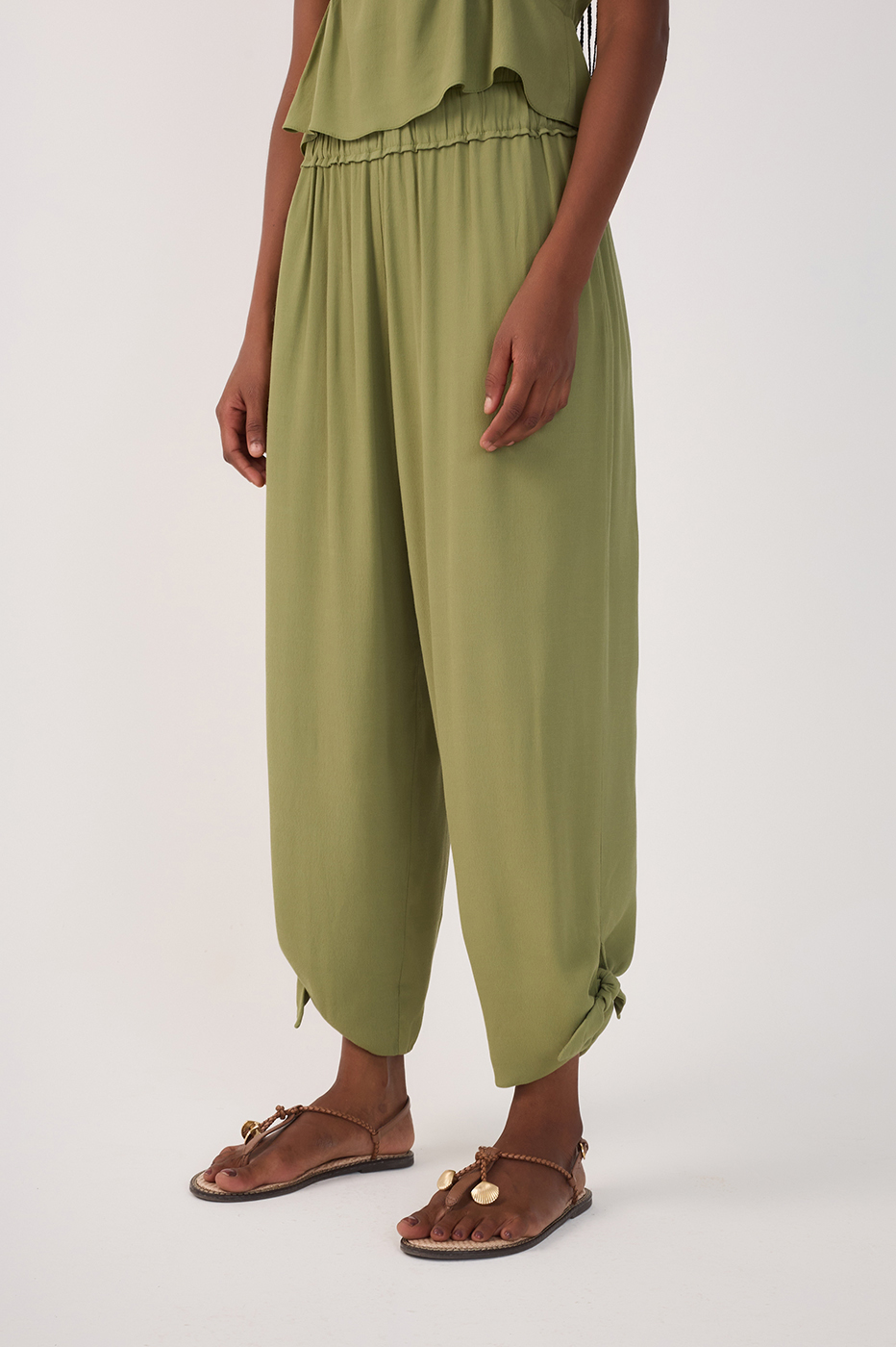 Crepe Knotted Hem Pants_4