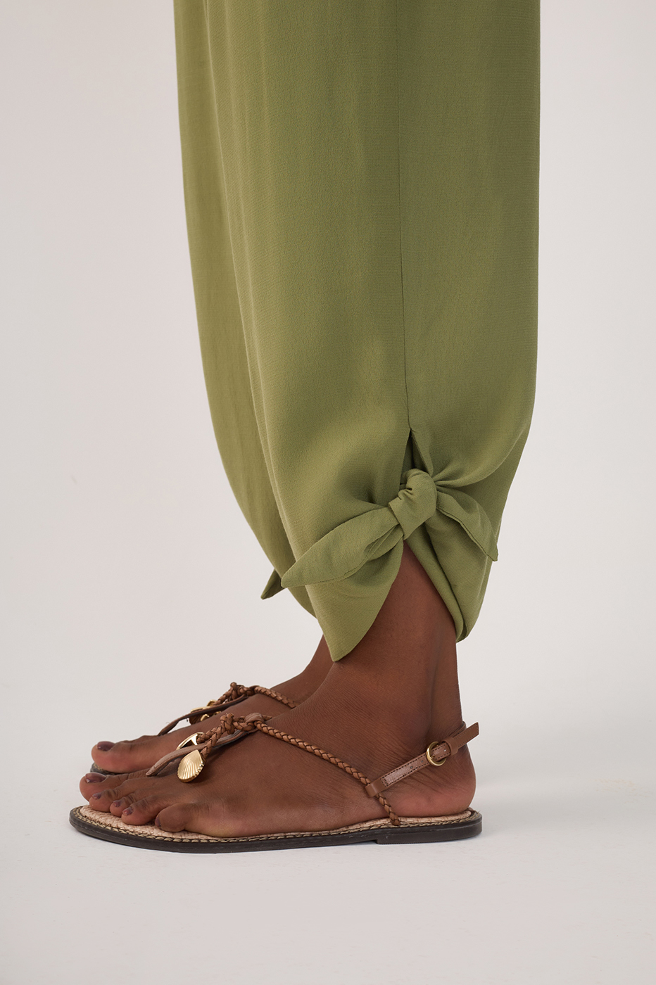 Crepe Knotted Hem Pants_5