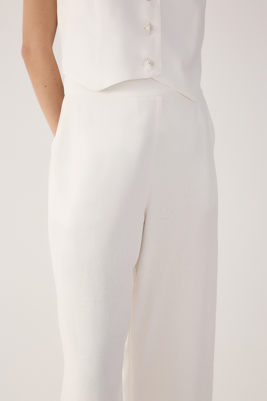 Embroidered-Hem Linen Pants_5
