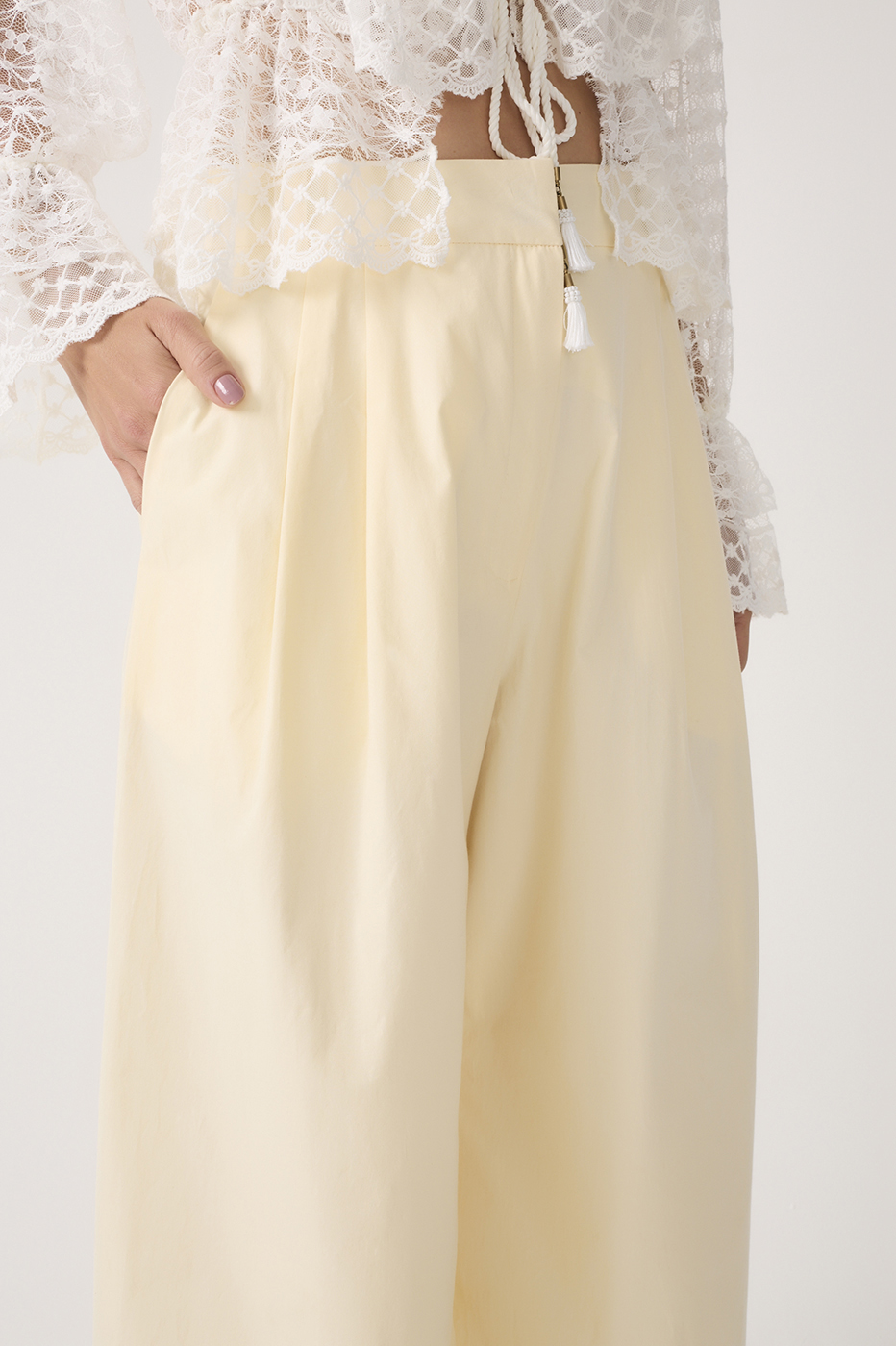 Pockets Wide-Leg Pantacourt Pants_4
