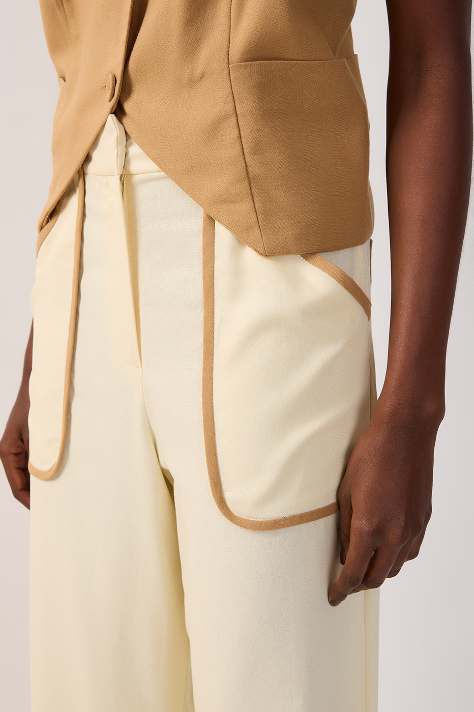 Off-White Trim Detail Pocket Linen Pants_5