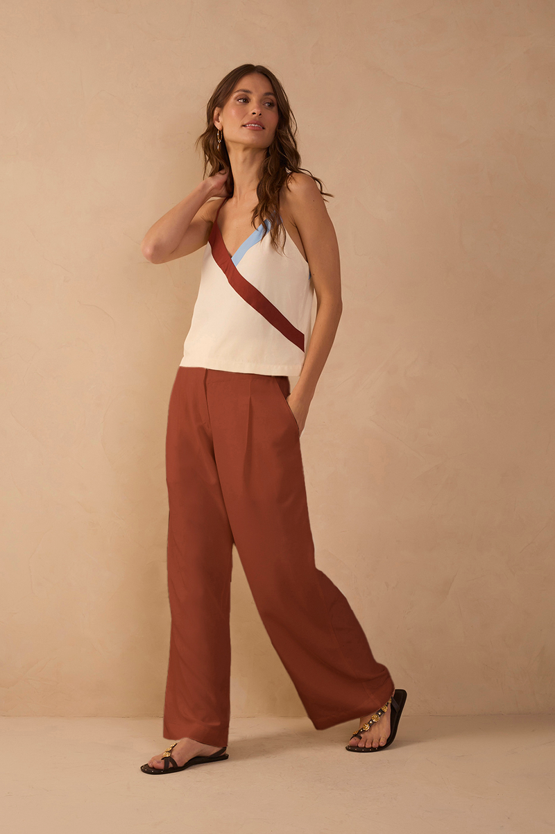 Brown Pockets Straight Leg Pants_1