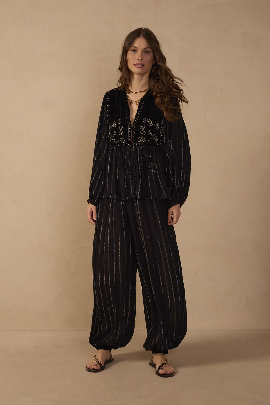 Velvet Detail Cropped Lurex Pants_1
