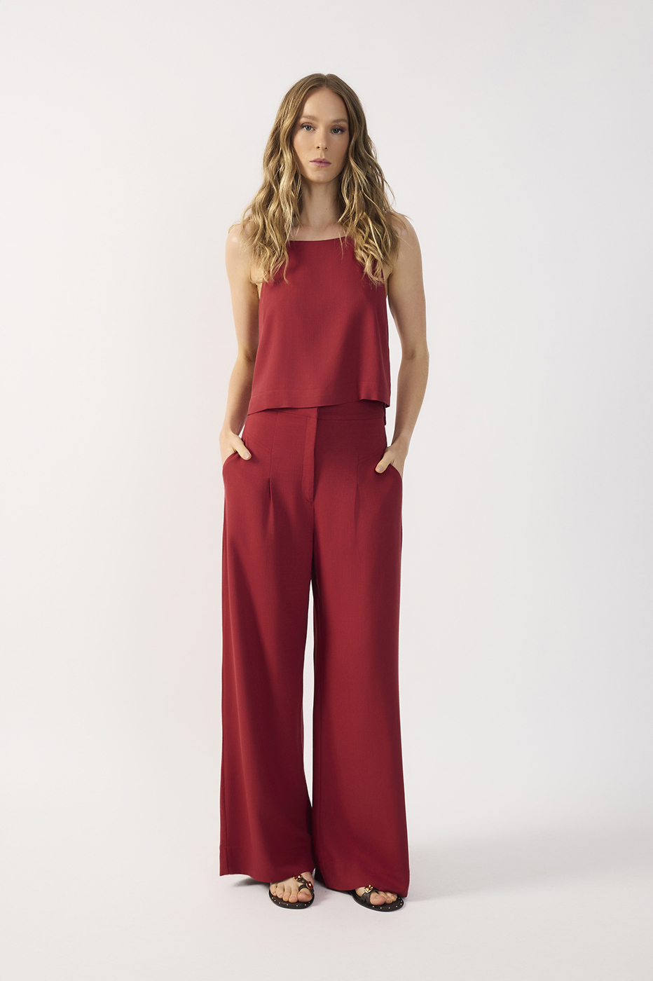 Pleated Wide-Leg Pants_4