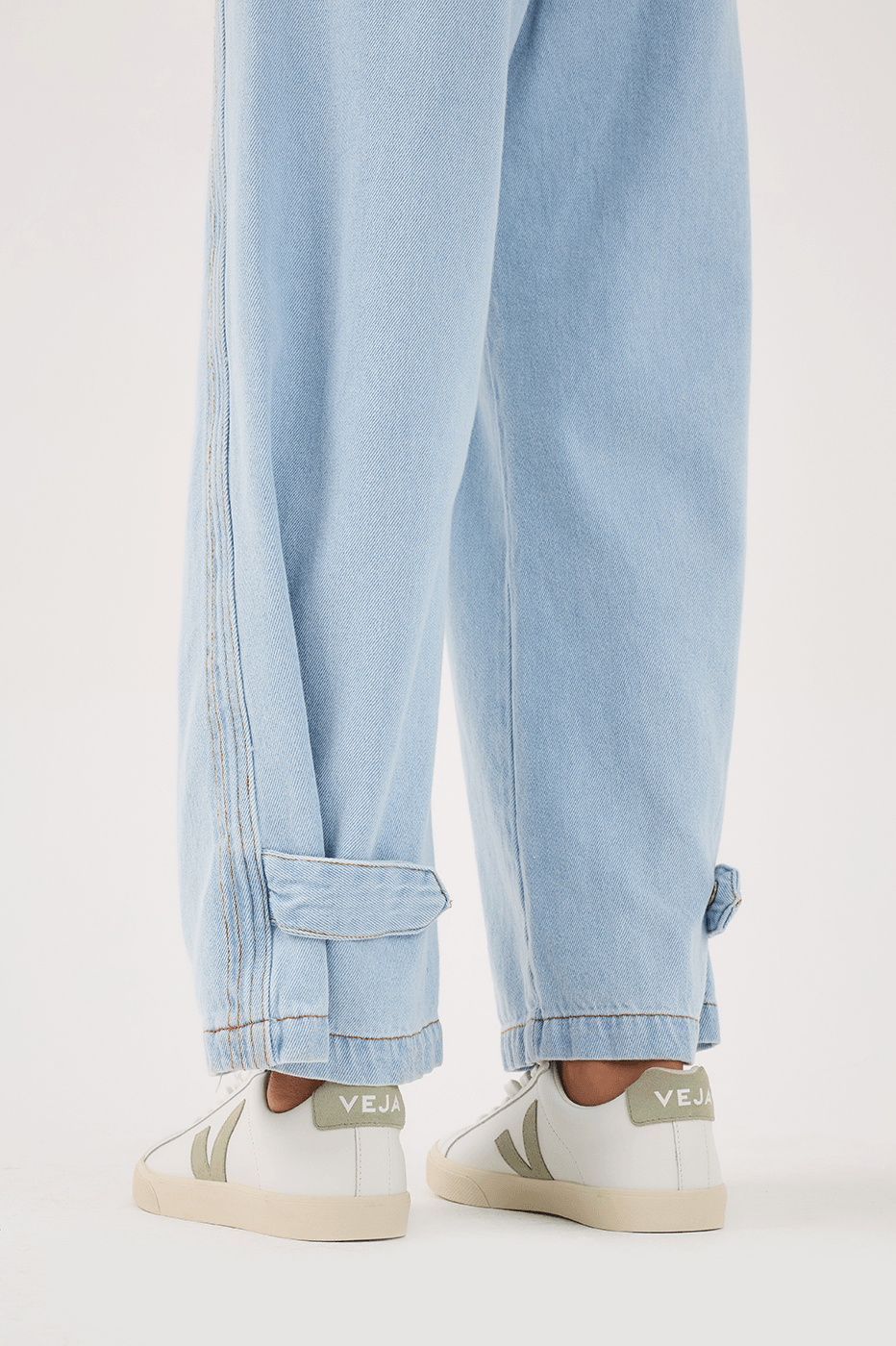Topstitched Jeans_5