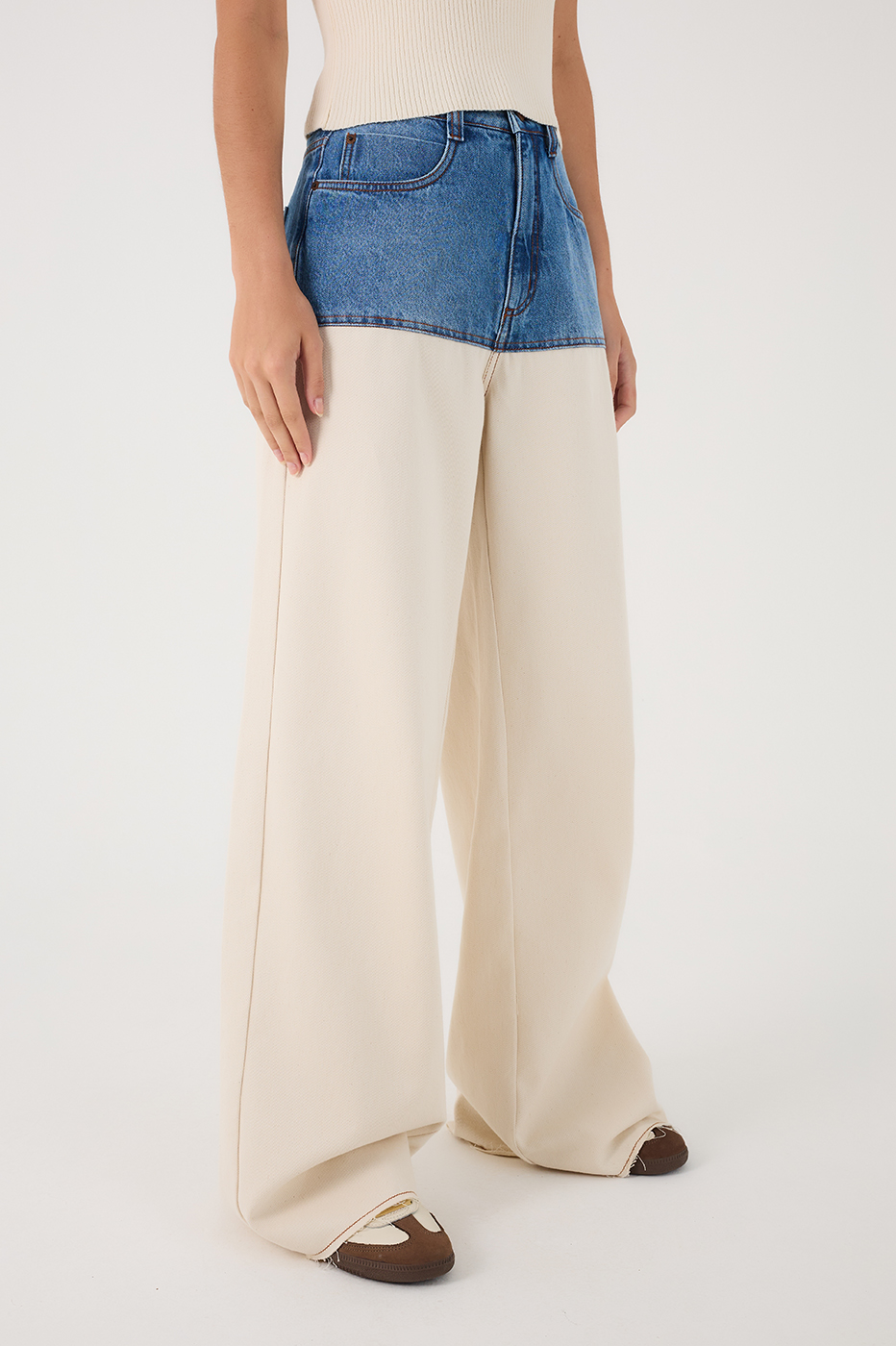 Denim And Off-White Pockets Twill Pants