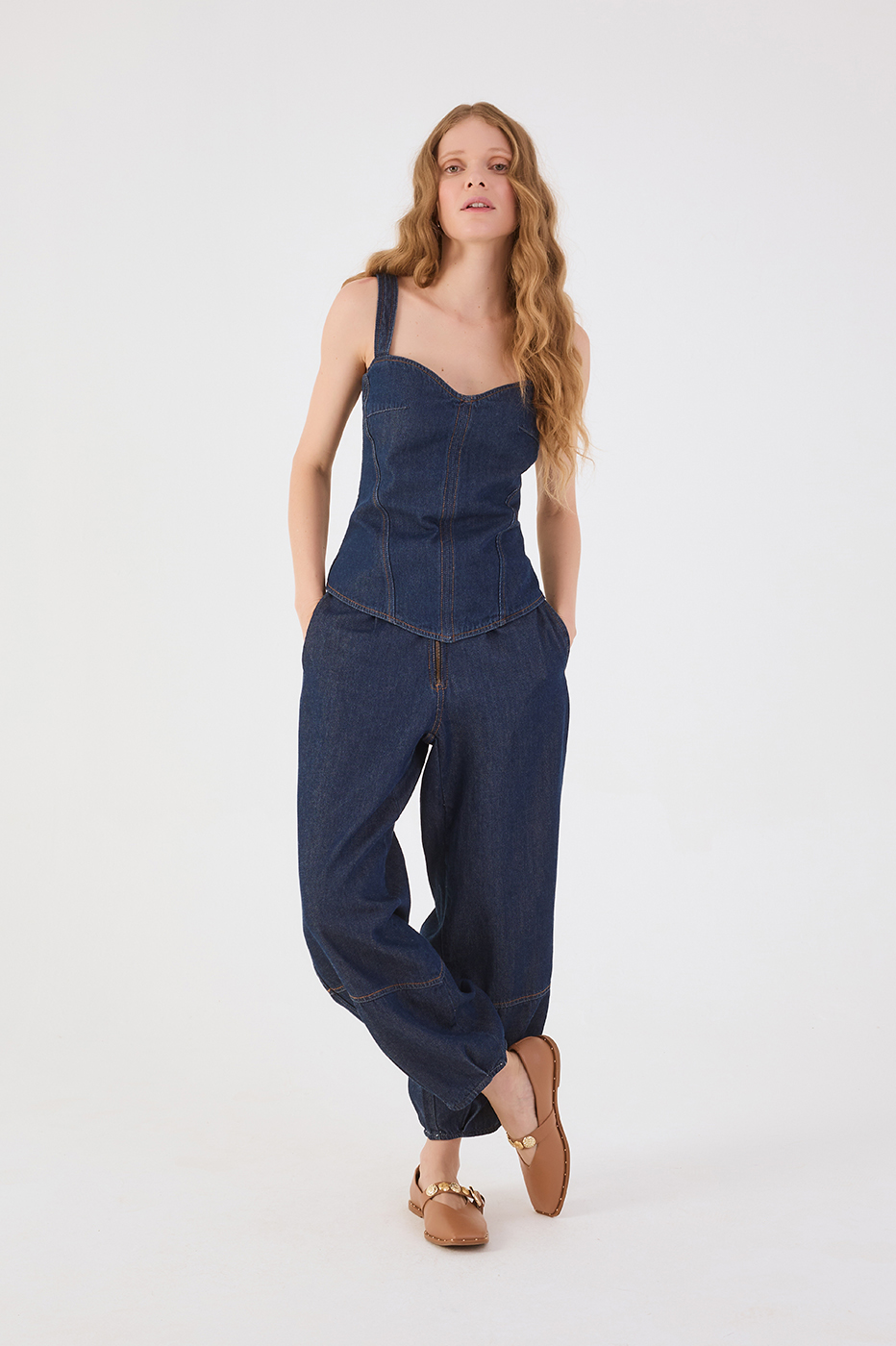 Denim Pockets Zipper Closure Barrel Pants
